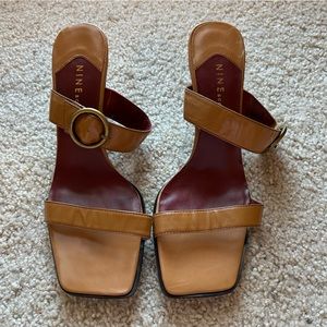 New Nine & Co. Tan Leather Pumps Size 9.5